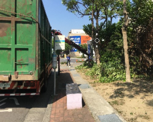 台南中西區鋸樹清運, 台南中西區環境整理, 台南中西區鋸樹, 台南中西區除草鋸樹, 
                    台南中西區代客除草, 台南中西區除(割)草作業, 台南中西區割草, 台南中西區除草, 台南中西區割草整地, 台南中西區除草整地, 台南中西區除草工, 台南中西區整地除草費用, 台南中西區空地割草, 台南中西區整地除草, 
                    台南中西區空地除草