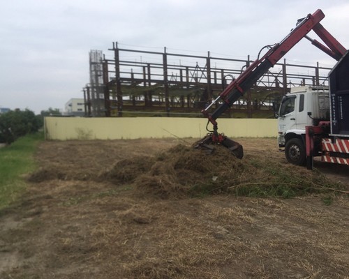 台南建地除草, 台南建地割草, 台南環境清理, 台南除草景觀工程, 台南重劃土地除草, 台南果樹農地除草, 台南園區空地除草, 台南除草鋸樹, 台南墓地清理, 台南道路除草, 
    	台南圍籬工程除草, 台南代客除草, 台南除(割)草作業, 台南割草, 台南除草, 台南割草整地, 台南除草整地, 台南空地除草價格, 台南除草工, 台南整地除草費用, 
        台南空地割草, 台南整地除草, 台南空地除草