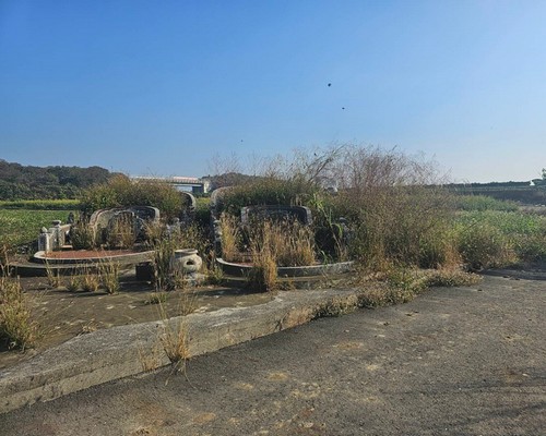 台南墓地除草, 台南墓園定期除草, 台南墓園除草, 台南割草, 台南除草, 台南割草整地, 台南除草整地, 台南代客除草, 台南空地除草價格, 台南除草工, 台南整地除草費用, 
        台南建地割草, 台南整地除草, 台南建地除草