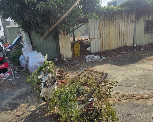 台南建地割草, 台南環境整理, 台南除草環境整理, 台南鋸樹, 
                    台南圍籬鋸樹, 台南圍牆除草, 台南樹木移除, 台南樹木修剪, 台南景觀園藝庭園維護, 台南庭園環境整理, 台南除草, 台南園藝除草, 
                    台南園藝整理, 台南環境維護, 台南定期除草, 台南庭園維護, 台南園藝景觀維護