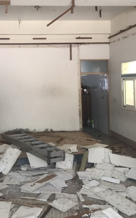 台中拆除工程, 台中隔間拆除, 台中磚牆拆除, 台中拆除公司, 台中廁所浴室拆除, 台中天花板拆除, 台中水泥地磚拆除, 台中衛浴浴缸拆除