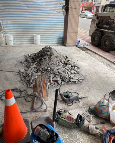 汐止騎樓地面打除, 汐止抿石子, 汐止泥作土水工程承包, 汐止騎樓地板翻修, 汐止騎樓地坪施工, 汐止貼磁磚, 汐止騎樓磁磚工程