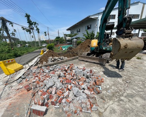台中烏日拆除服務, 台中烏日拆屋清運, 台中烏日房屋拆除, 台中烏日廠房拆除, 台中烏日整地工程, 
                    台中烏日拆除工程承包, 台中烏日清運土石, 台中烏日拆除工程費用, 台中烏日拆除清運, 台中烏日拆除費用估算, 台中烏日拆除工程公司, 台中烏日拆除工程推薦, 台中烏日拆除公司, 台中烏日拆除清運