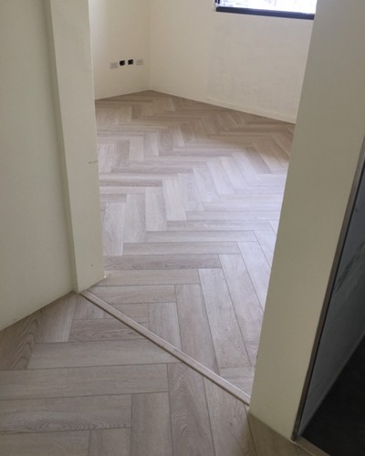 台中太平區實木地板安裝, 台中太平區耐磨地板安裝, 台中太平區超耐磨地板安裝, 
                    台中太平區鋪實木地板, 台中太平區鋪耐磨地板, 台中太平區鋪超耐磨地板